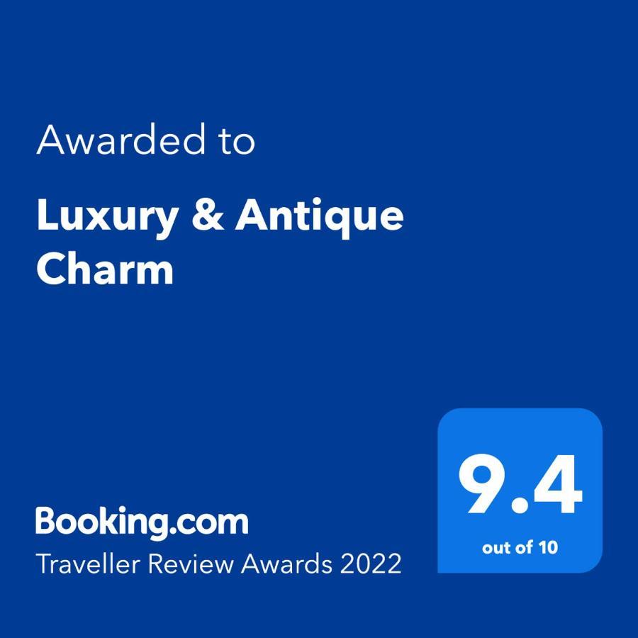 Appartamento Luxury & Antique Charm Budapest Esterno foto
