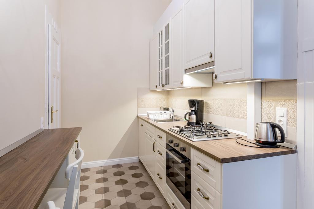 Appartamento Luxury & Antique Charm Budapest Esterno foto