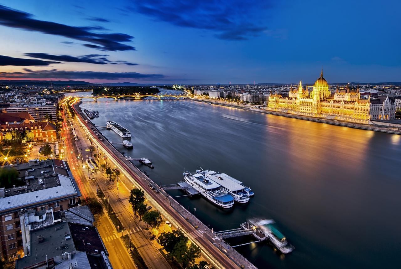 Appartamento Luxury & Antique Charm Budapest Esterno foto